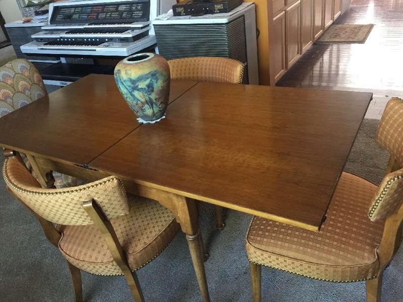 Barnard & Simonds Co. Fold Out Table w/4 Chairs (Solid Wood!) gallery