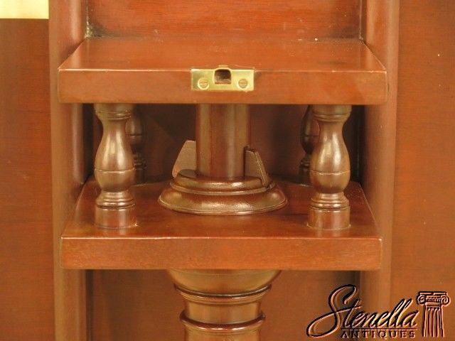 L44071EC: KITTINGER CW-70 Colonial Williamsburg Mahogany Clawfoot Tilt Top Table gallery