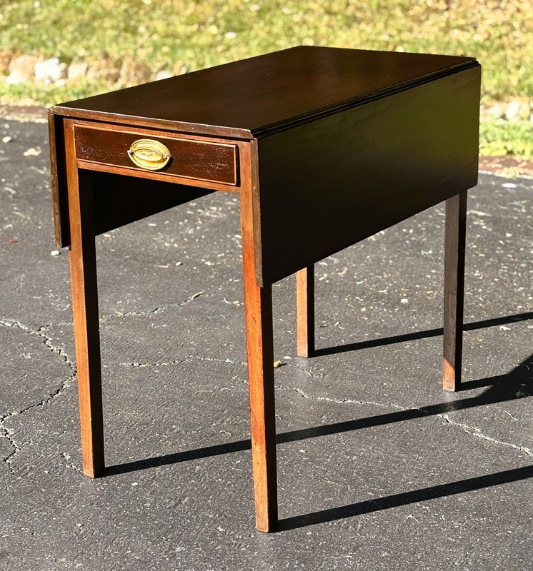 19th Century Federal Drop-Leaf Pembroke Table -- Shipping Available gallery