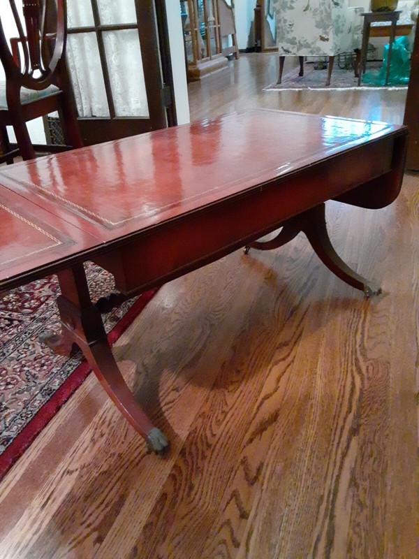 ANTIQUE MAHOGANY ASSOCIATION Coffee table 19x47x17 vintage leather top gallery