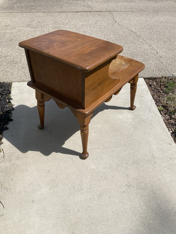 Ethan Allen Baumritter Heirloom Maple Nutmeg Step End Table gallery
