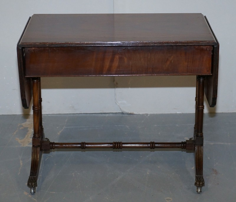 LARGE BEVAN FUNNELL EXTENDING FLAMED MAHOGANY SIDE END LAMP CARD TABLE LION FEET gallery