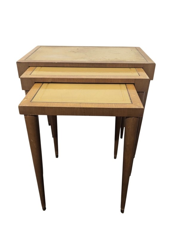 Vintage Set Nesting Heirloom Weiman tables quality 424