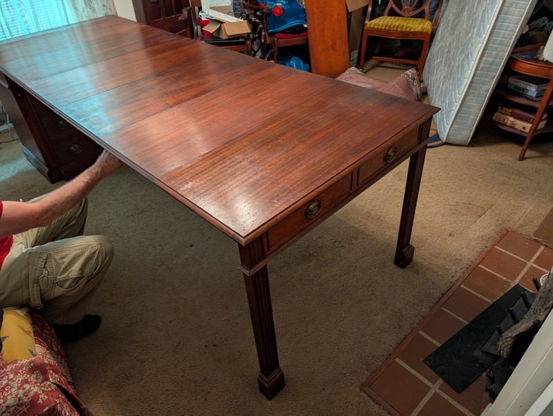 Saginaw Expand O Matic Telescoping Buffet/ dining table Excellent condition. gallery