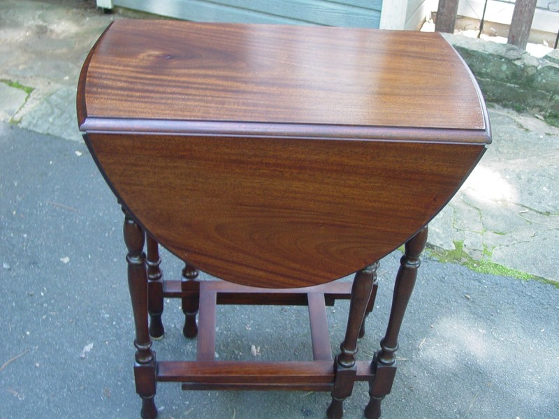 Small Size English Mahogany Drop Leaf Gateleg Table W/Turn Post Legs 0 S&H gallery