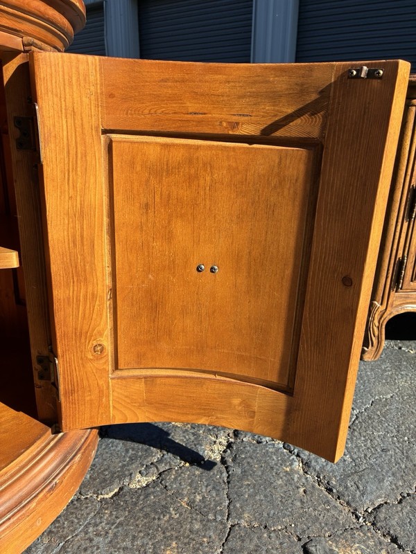 This Ethan Allen Tuscan Oval Cabinet Drum Table gallery