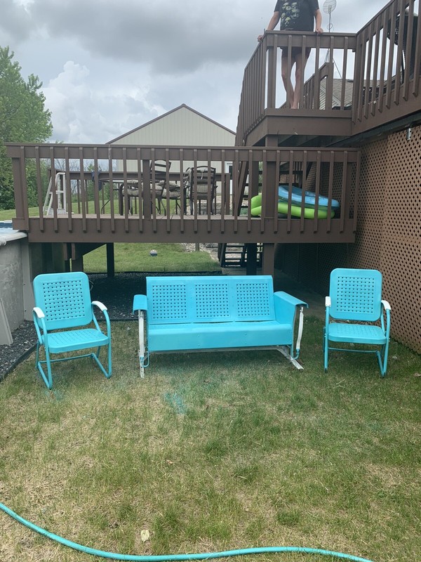 vintage Metal 50’s Three Person Glider With Two Matching Chairs patio set
