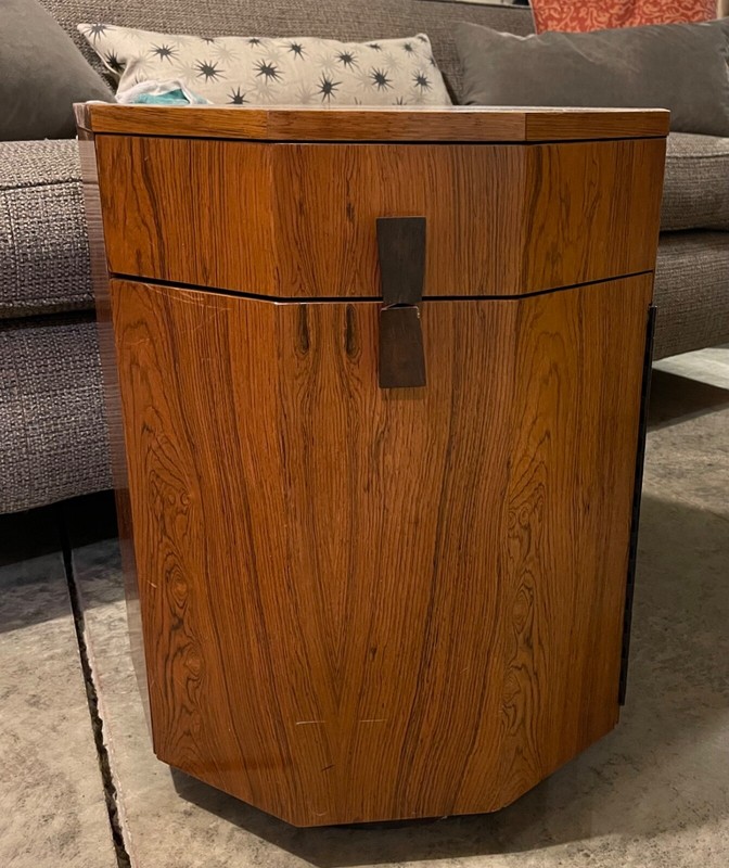Harvey Probber Mid Century Modern Figured Rosewood Decagon 10 Side Bar/Table