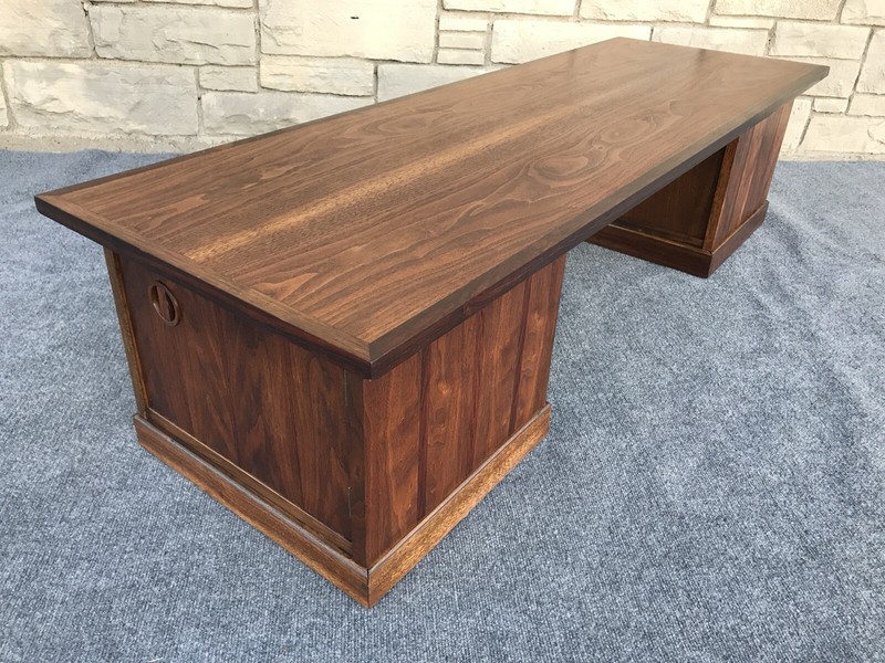 Mid-Century Modern Royal American Stanley Walnut & Rosewood Coffee Table Bench