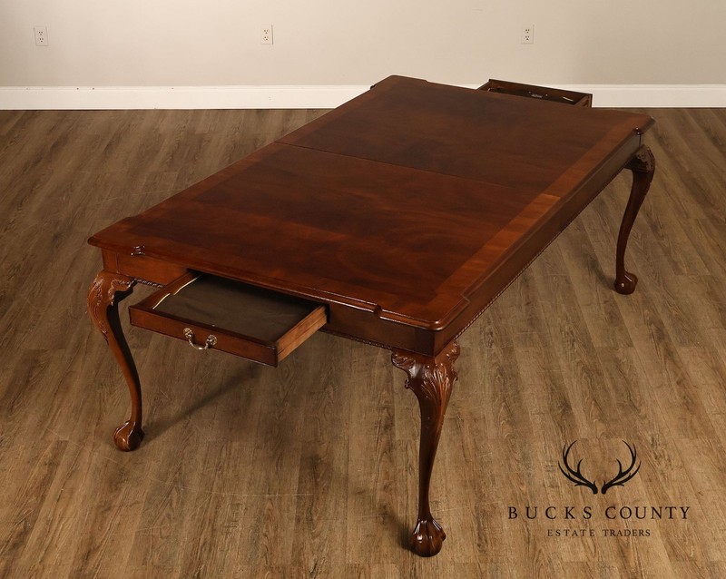 Henredon 'Rittenhouse Square' Mahogany Expandable Dining Table gallery