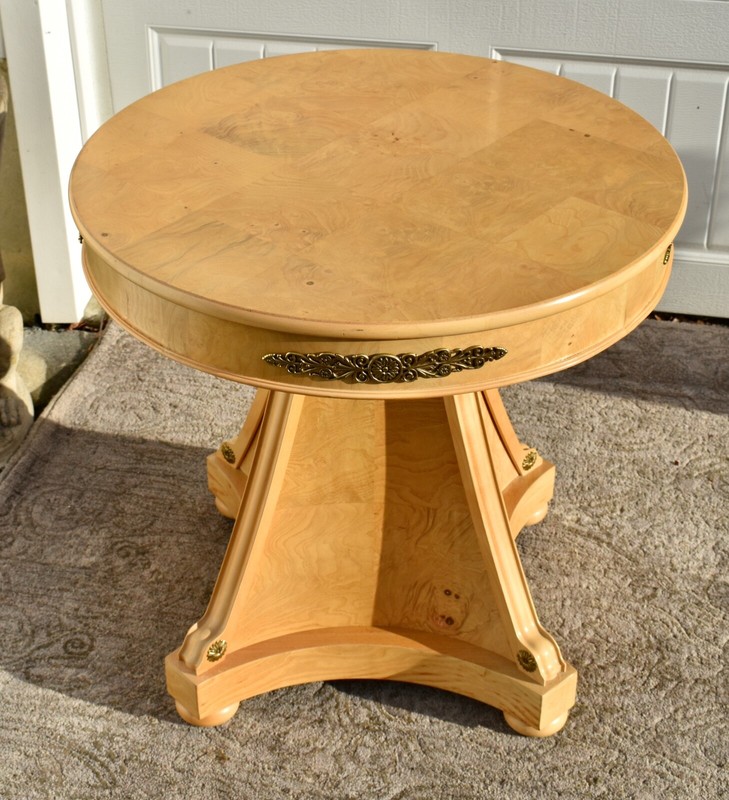 Vintage Round Henredon Maple Biedermeier Pedestal Table W/ Brass Fittings gallery