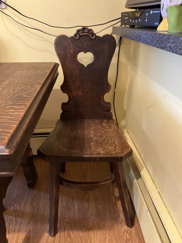 Antique Tiger Oak 48" Long Kitchen Table With 4 Chairs gallery