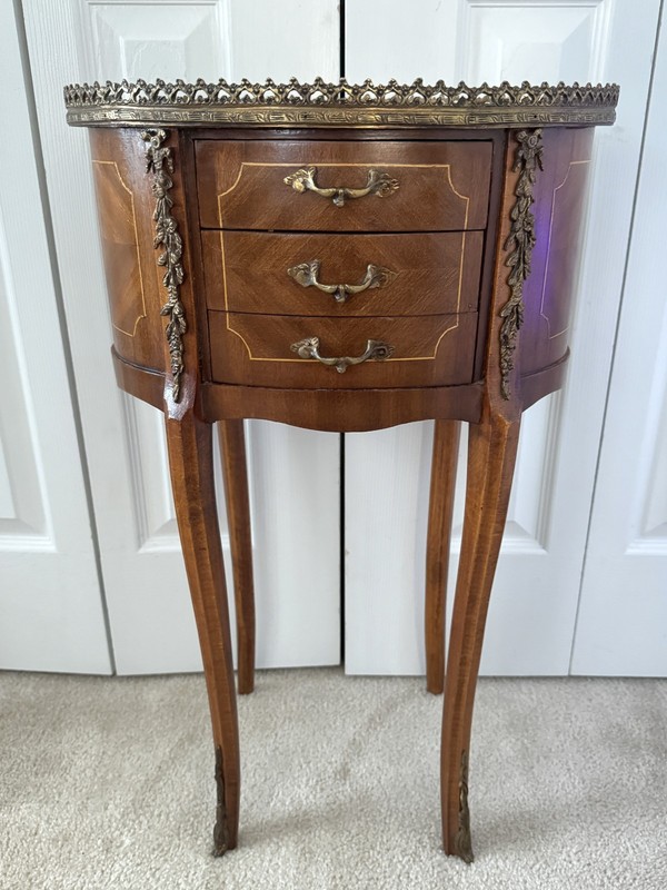 Antique 1920s Louis XV French Walnut Marquetry Side Table w/Ormolu Bronze D'or gallery