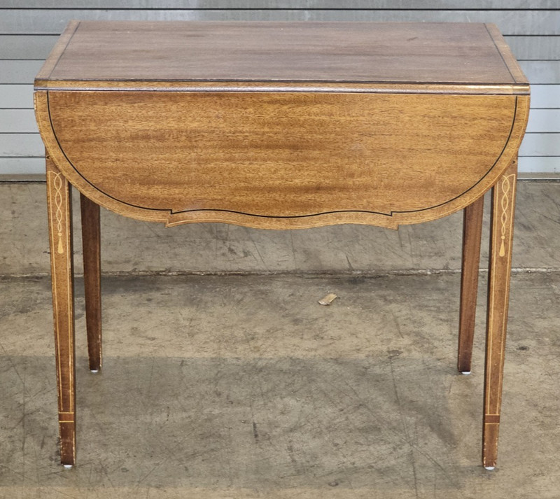 Henredon Historic Natchez Collection Mahogany Pembroke Table Drop Leaf Table gallery