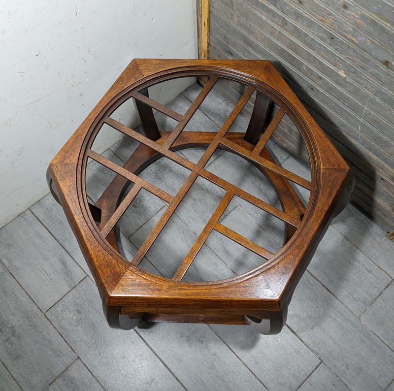 Vintage Hekman Asian Ming Chippendale Style Hexagonal End Table Wood Fretwork gallery
