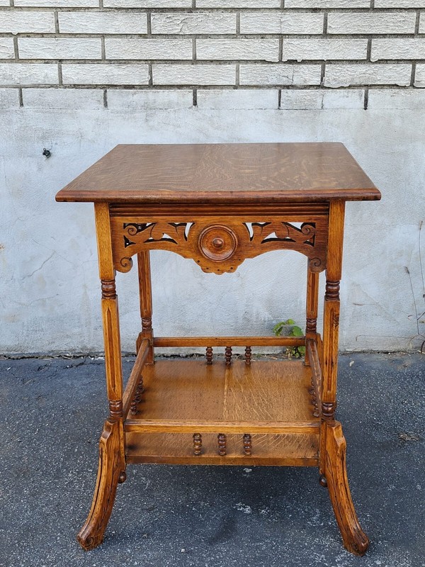Antique 19th Century Victorian Tiger Oak Side Table – American Carved Lamp Table