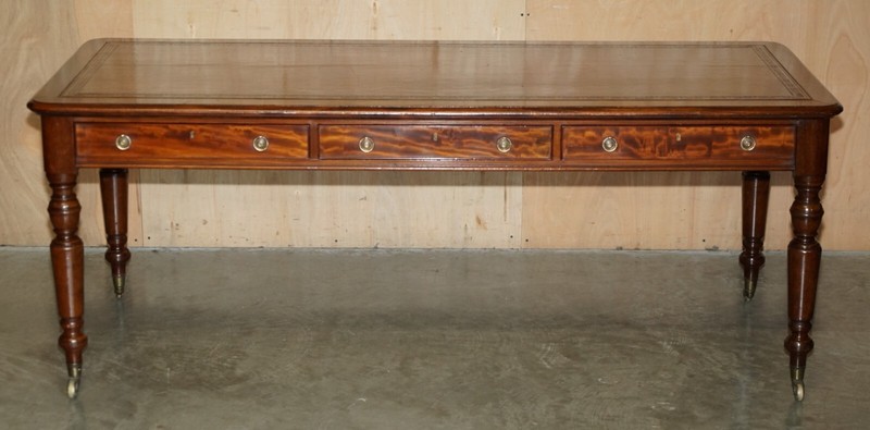 RESTORED ANTIQUE VICTORIAN HOWARD & SON'S BROWN LEATHER LIBRARY DINING TABLE gallery