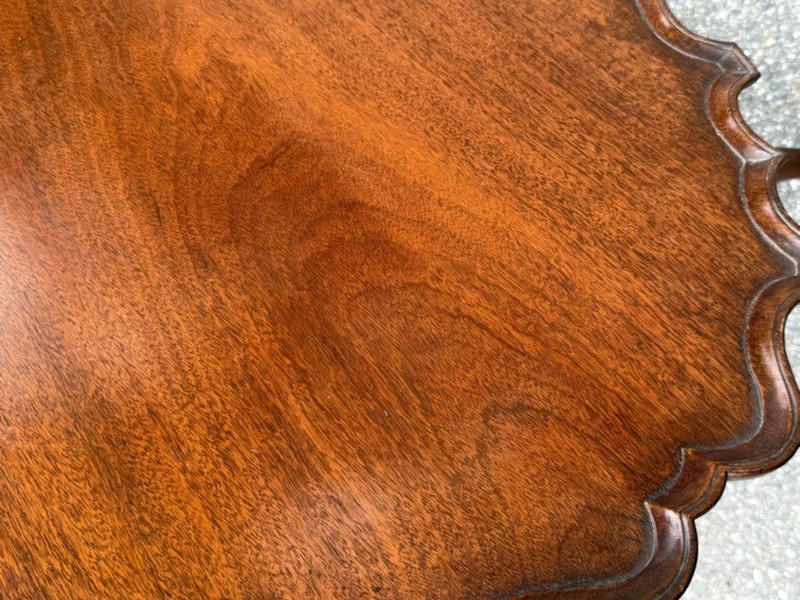 George III birdcage tilt-top tea table in solid mahogany. English, c1760-1780 gallery