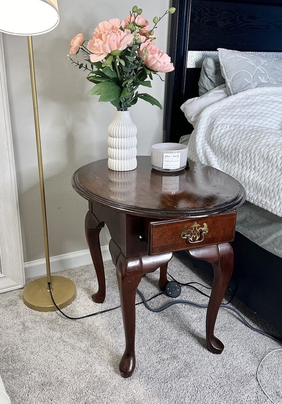 Pennsylvania House Queen Anne Oval Solid Cherry Side Table