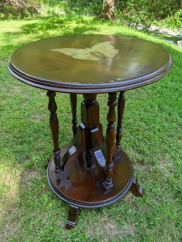 50s Mahogany 4 Turned Spindle Column 25″ Round Gueridon Side Table Ft. Butterfly