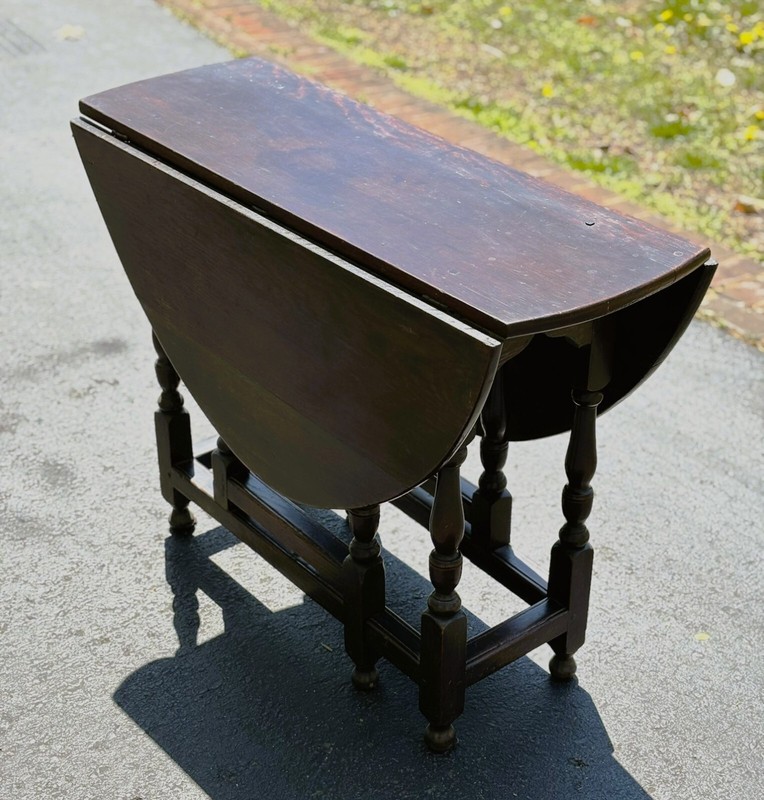 18th Century William and Mary Oak Gateleg Table -- Shipping Available gallery