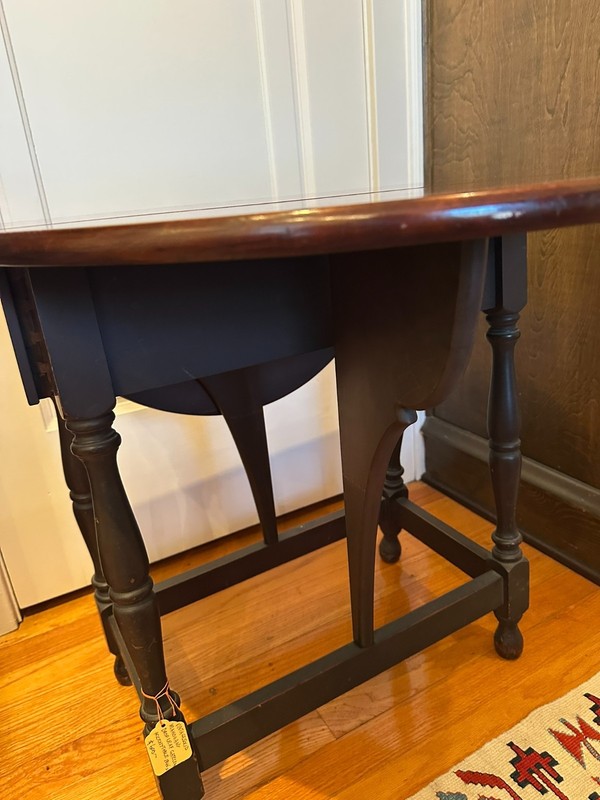 Antique Solid Mahogany Drop-Leaf Gateleg Table With Drawer – C. 1920s gallery