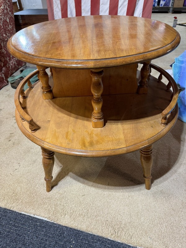 Vintage Cushman Colonial Fairfield Round Tier Table