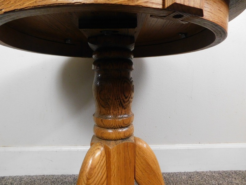 Vintage Antique Style Round Solid Oak Ball Claw Foot Side Lamp Table Tripod 23" gallery