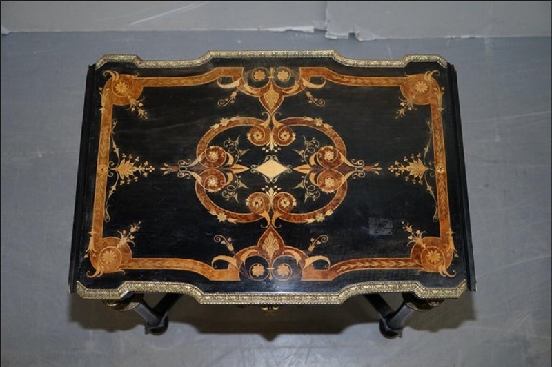 19th Century Louis Philippe Ebonised Marquetry Inlaid Bronze Extending Table gallery
