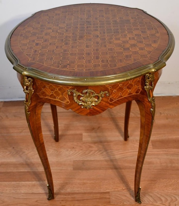 1900s Antique French Louis XV Walnut Marquetry inlay side table / end table