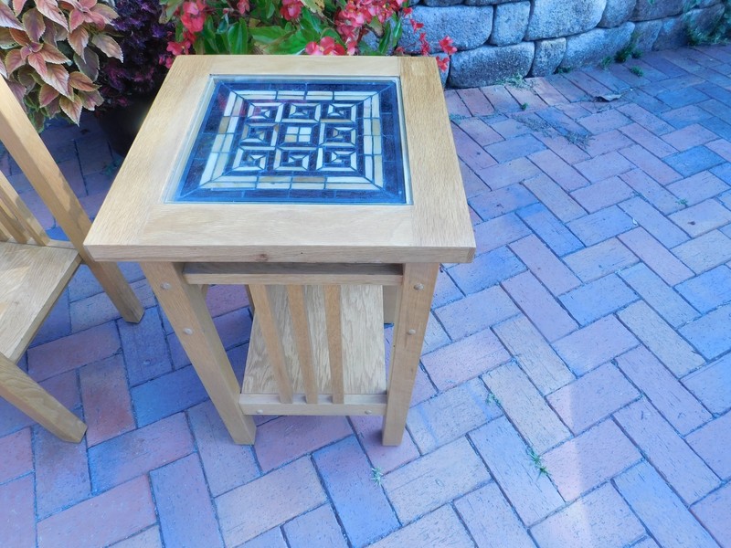 Frank Lloyd Wright Style Quoizel Mission Oak Table 15" W x 15 " L x 24"