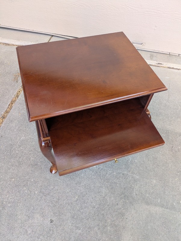 Vintage Bombay Company Mahogany TV Stand Queen Anne Table w/ Pull Out Tray T27 gallery