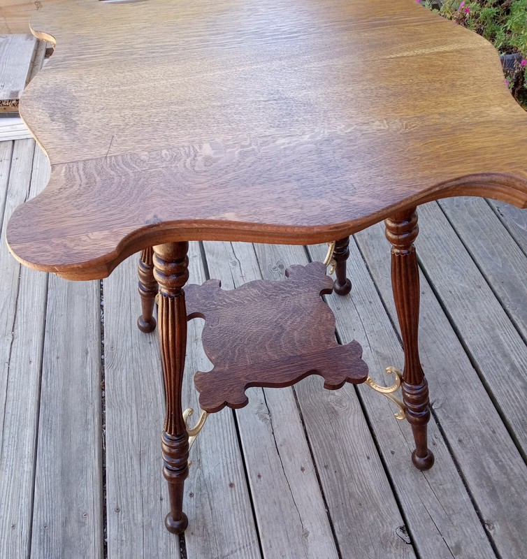 Carved Quartersawn Oak Oval Parlor Table Center Table (PRT28) gallery