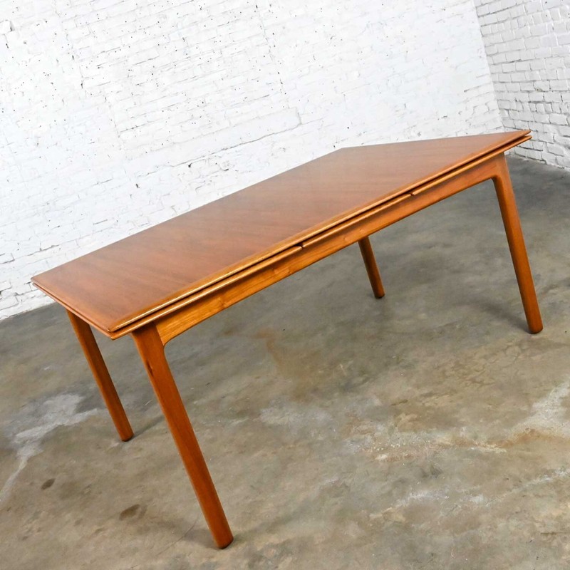 Dux Scandinavian Modern Teak Draw Leaf Extending Dining Table by Folke Ohlsson