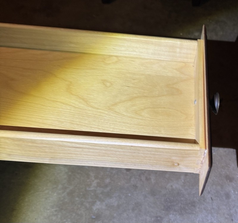 20th Century Traditional Nichols & Stone Mahogany End Table gallery
