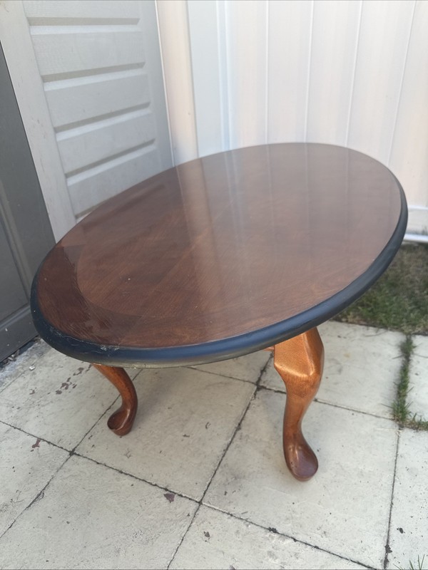 Antique – Oval Coffee Table