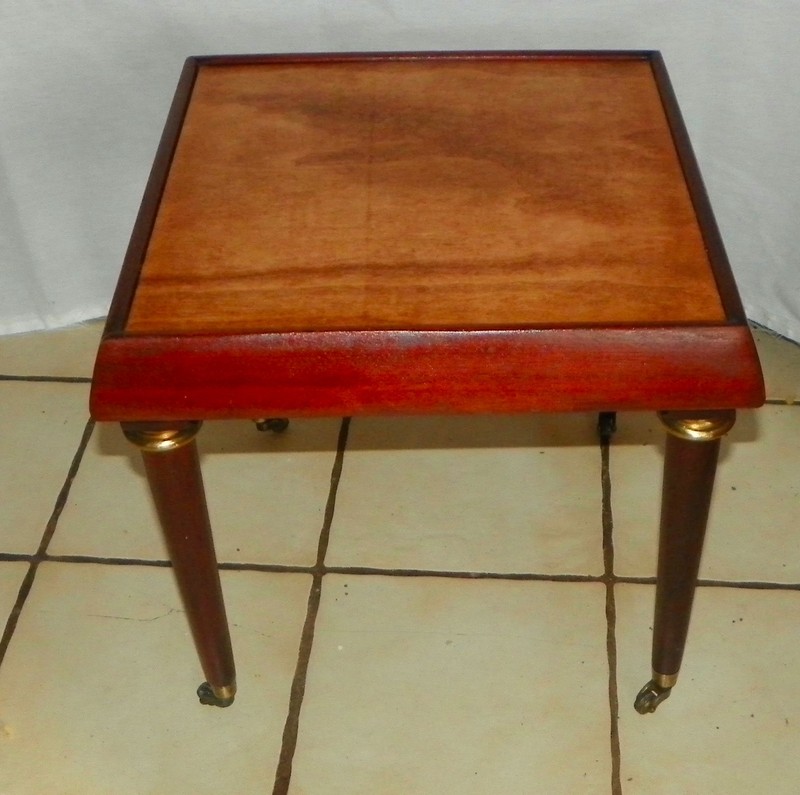 Small Mahogany & Maple End Table / Side Table (ET387) gallery