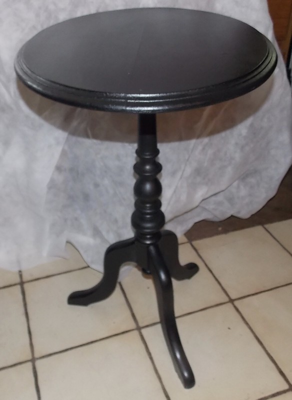 Black Oval Mahogany Lamp Table / Parlor Table (PRT91) gallery