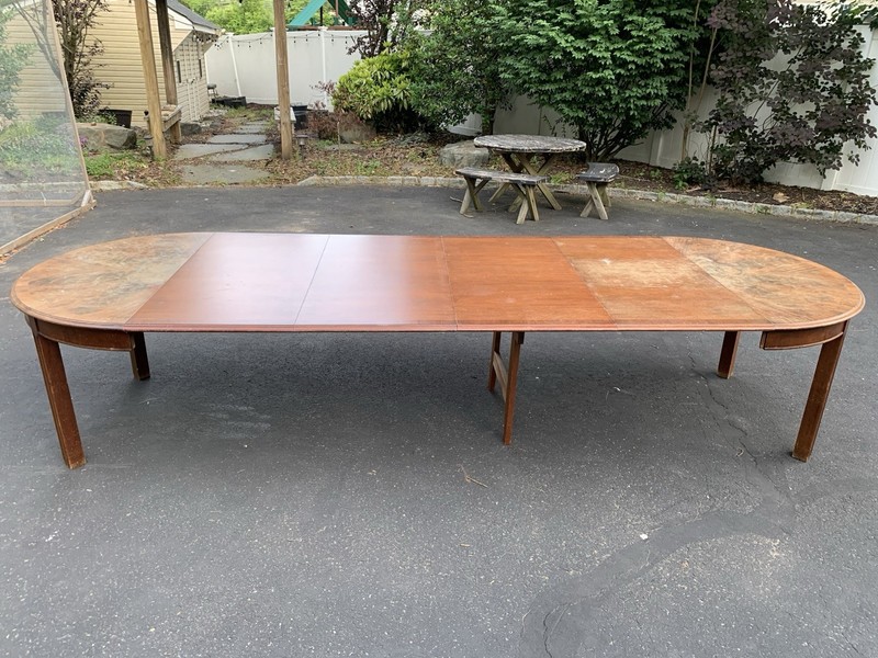 Vintage Extendable 12-Foot Banquet Dining Table – Mahogany Sunburst Veneer
