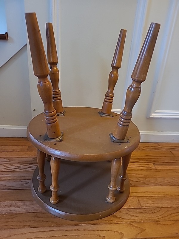 Vintage Solid Wood End Table Round Two Tier 17" Maple Laminate Top (d3) gallery