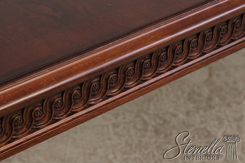 L72515: HICKORY CHAIR French Style Dining Table gallery