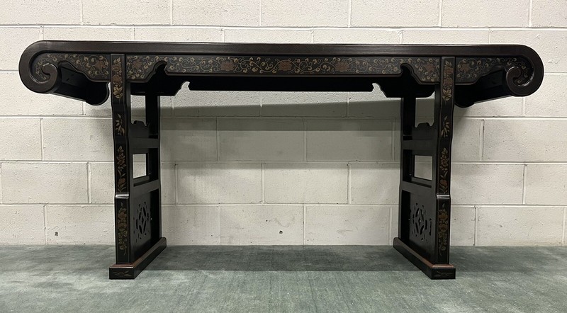 71" Drexel Heritage Ming Treasures Collection Painted Altar Console Table; Mint gallery