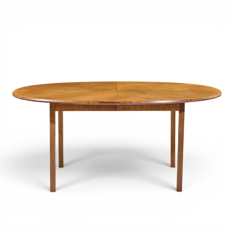 Jack Cartwright for Founders Style Oak Expanding Dining Table with 2 Leaves gallery
