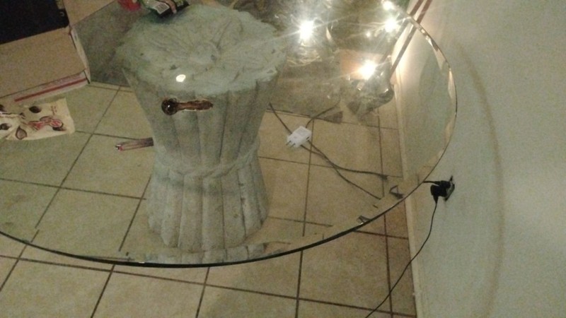 Rose Designed Dining Room Table With 5/8 Thick Glass Top