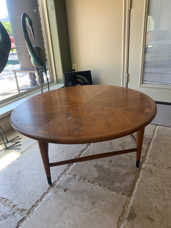 Lane Acclaim Mid-Century Round Dovetail Inlay Coffee Table, slight imperfections