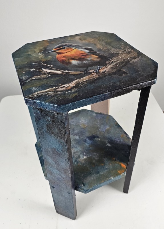 Handcrafted Mixed Media Robin Bird Accent Table Plant Stand Woodland Cottage Art gallery