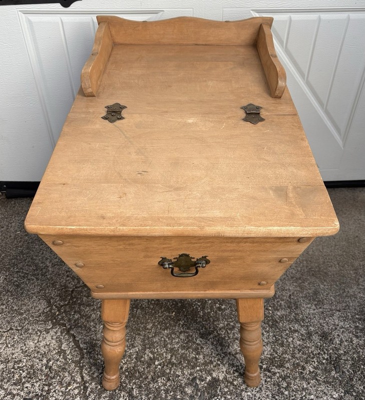 Maple Dough Proofing Sewing Box End Table Early American Style Vintage