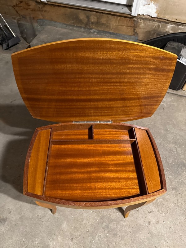 1950s Italian Jelewry Table gallery