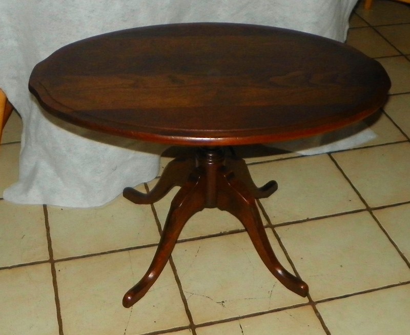 Mid Century Solid Walnut Oval Coffee Table by Queen City (CT69))