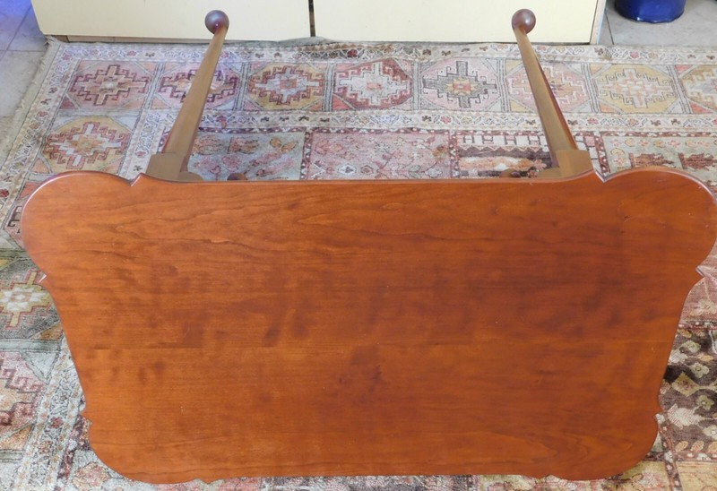 Eldred Wheeler Queen Anne Style Maple Beautiful Tea Table gallery